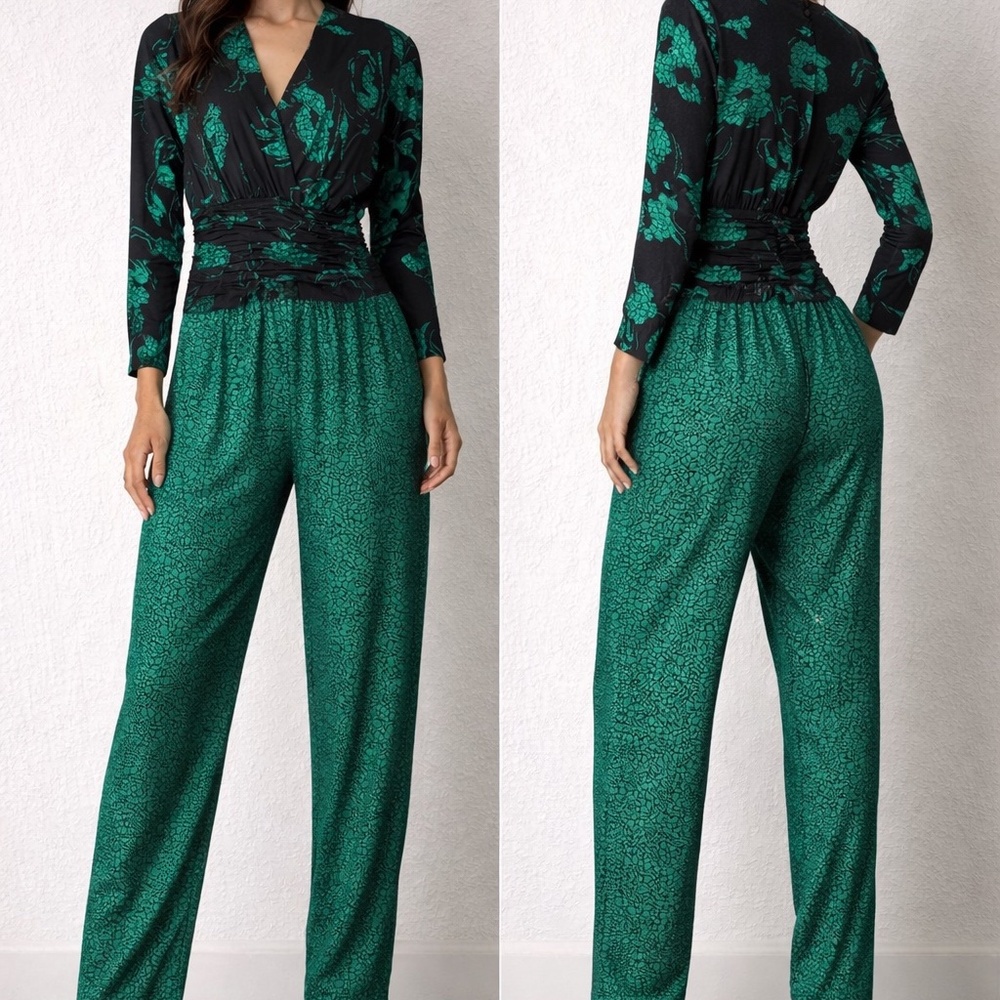 Vintage Richie Freeman for Teri Jon‎ Silk Jumpsuit (Size 6)